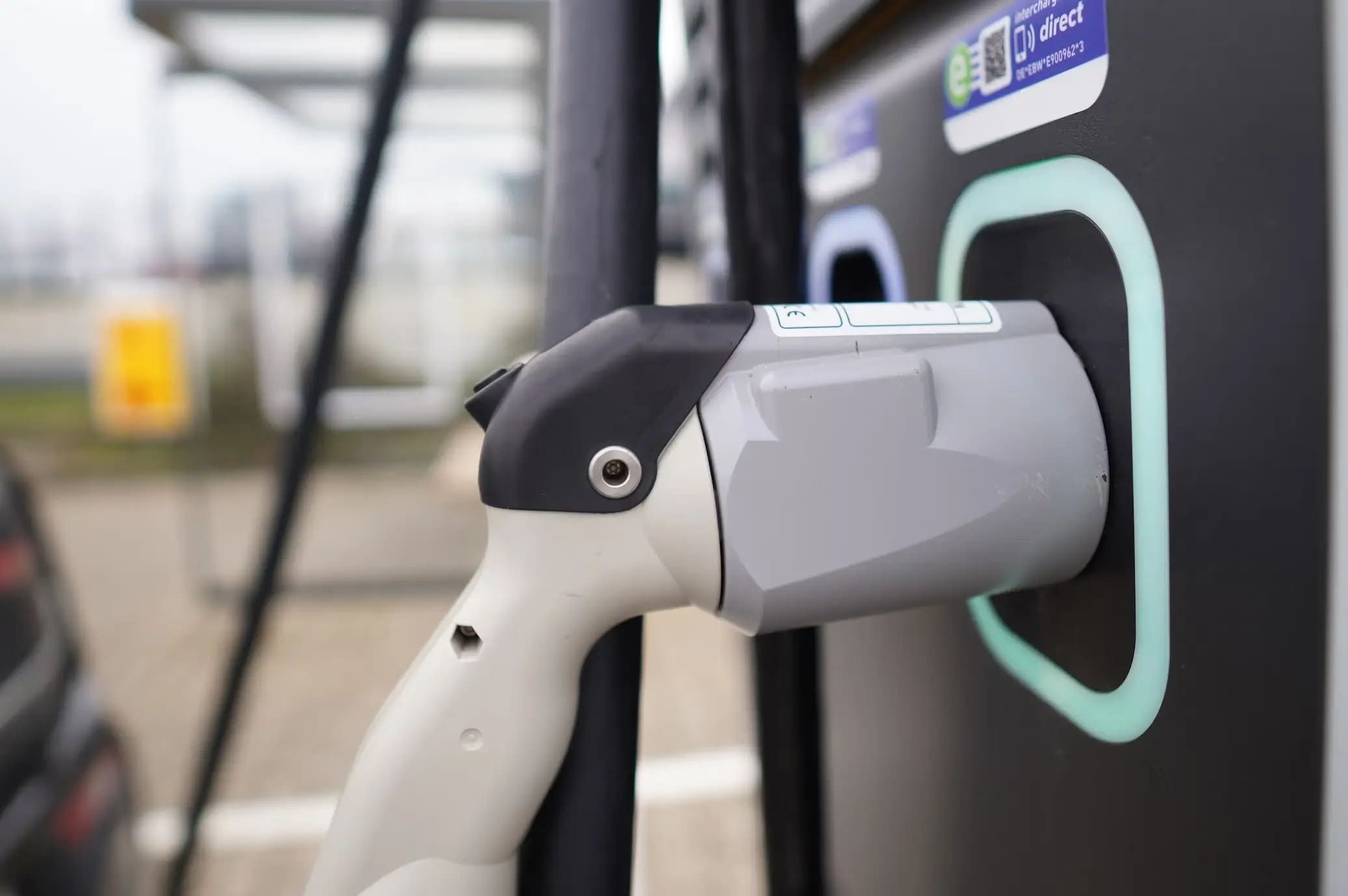 4 ventajas de las baterías para autos eléctricos en Panamá